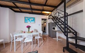 Sikulahouse - Apartment In The City Center
